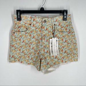 Zara Womens The 90's Short in Romantic Flower Print Size 6 NEW